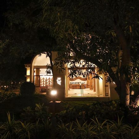 Le Casa Lion Resort A Premium Resort In Гирский лес Экстерьер фото