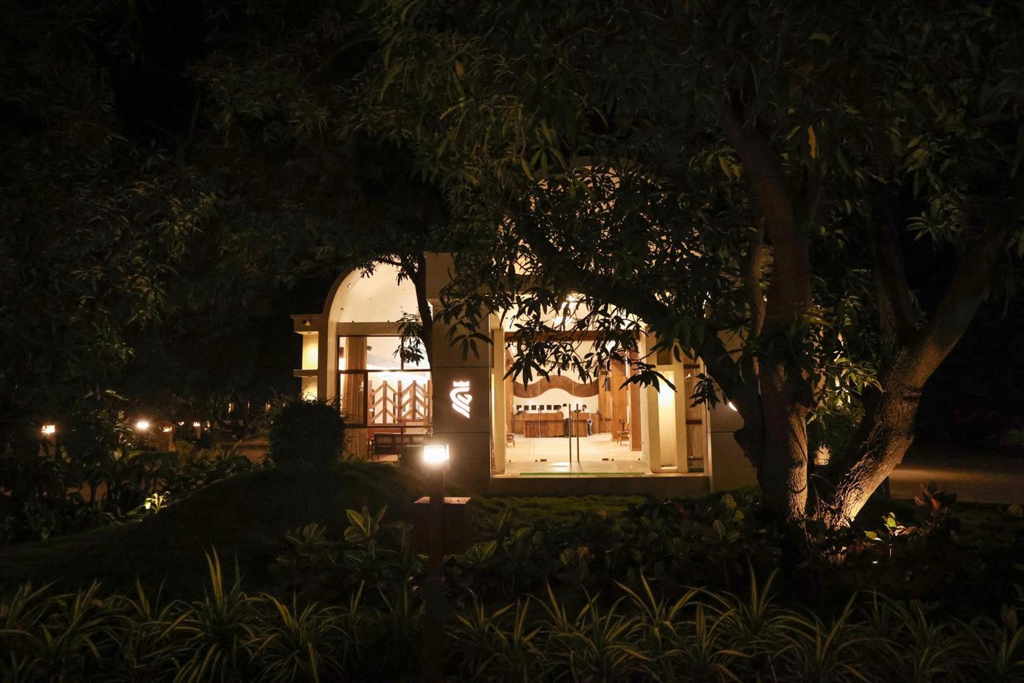 Le Casa Lion Resort A Premium Resort In Гирский лес Экстерьер фото