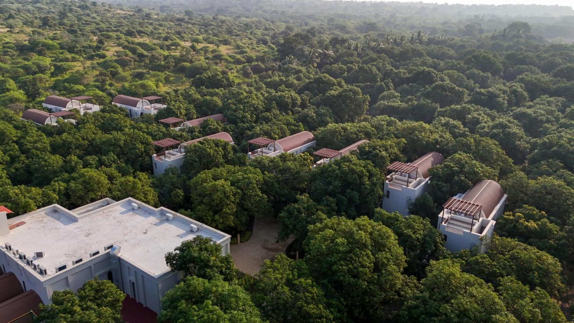 Le Casa Lion Resort A Premium Resort In Гирский лес Экстерьер фото
